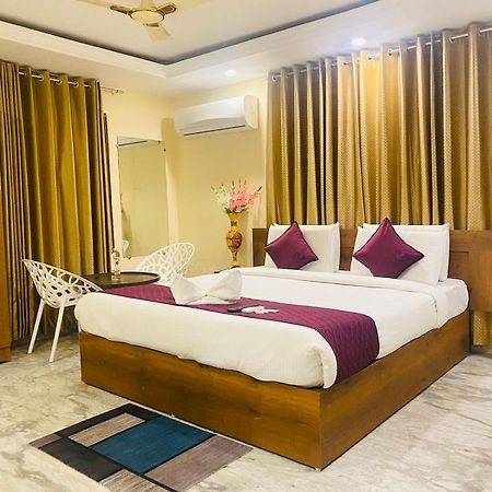 Hotel Kp Suites Metro Гайдарабад Екстер'єр фото