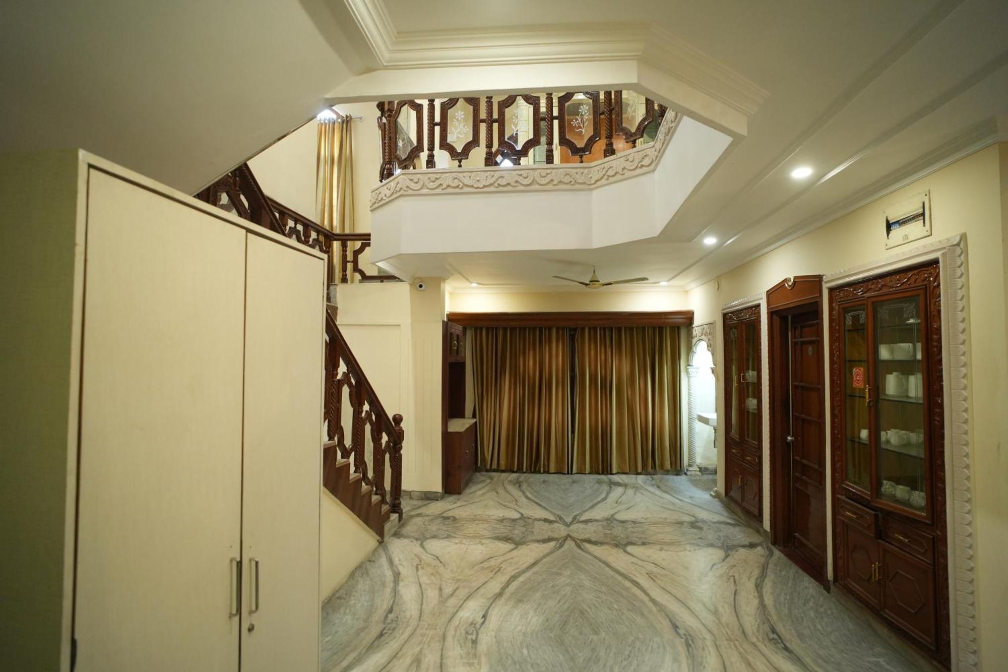 Hotel Kp Suites Metro Гайдарабад Екстер'єр фото